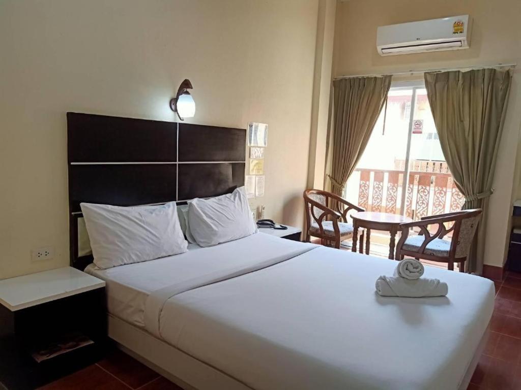 V.Hotel & Resort Hat Yai Exterior foto